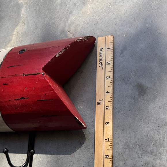 Vintage Beach/Fish Wall Hook in Red and Cream - Picture 3 of 4